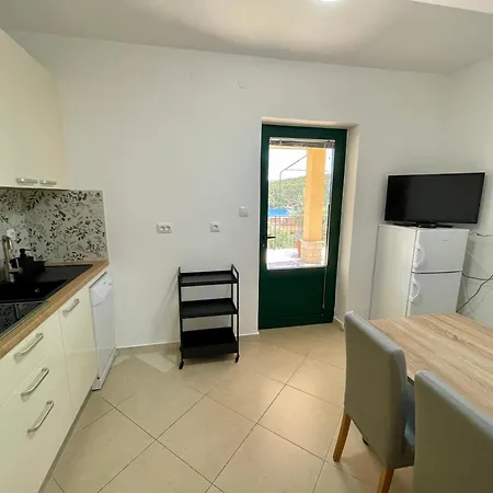 Guest house Donatela Valun